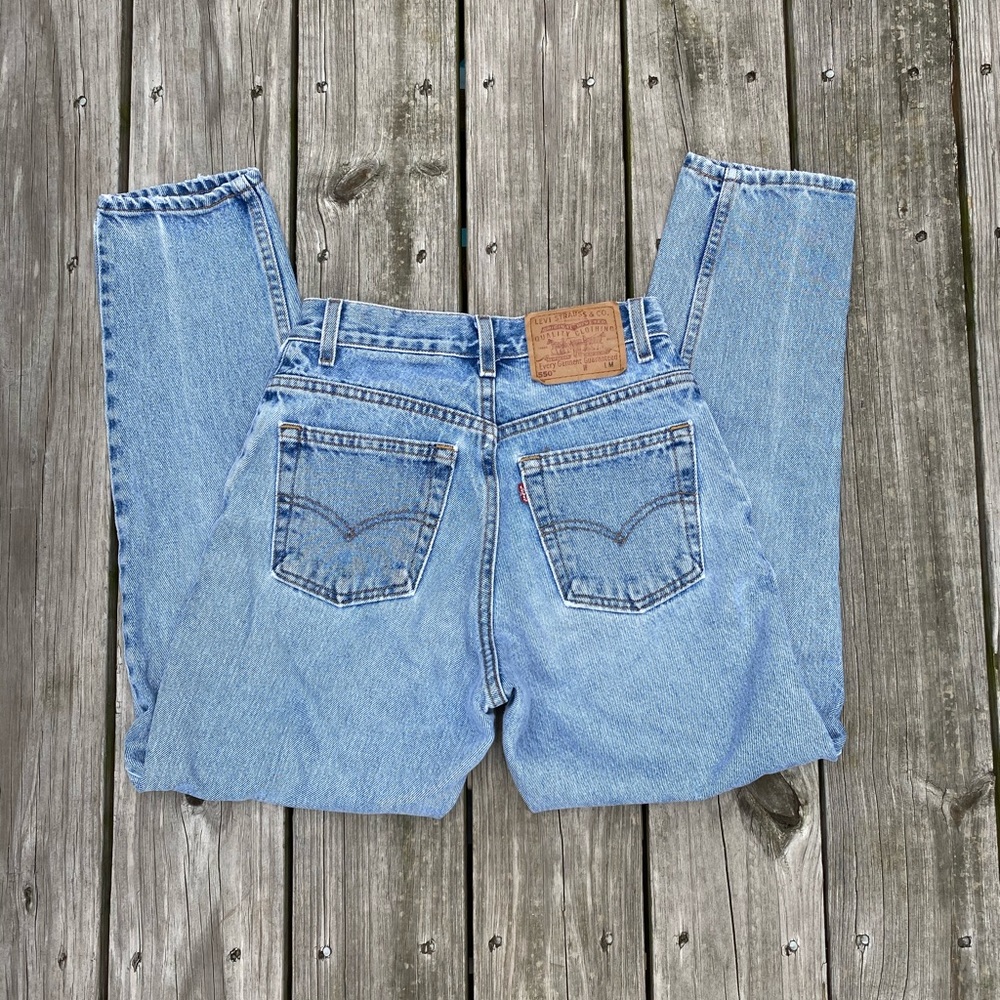 VINTAGE 1990s USA LIGHT WASH 550 LEVI - 24W
